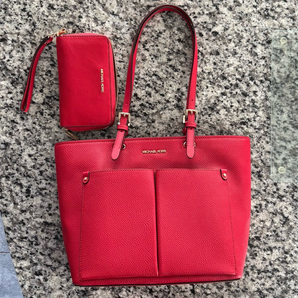 Michael Kors Jet Set Medium Pocket Tote Bag in Red with matching wallet/wristlet
